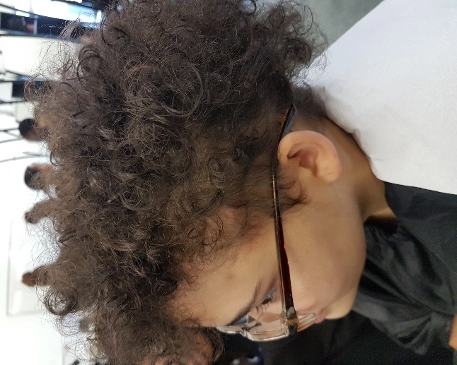 Level 5 fine curly hair before Dikson Red Booster+